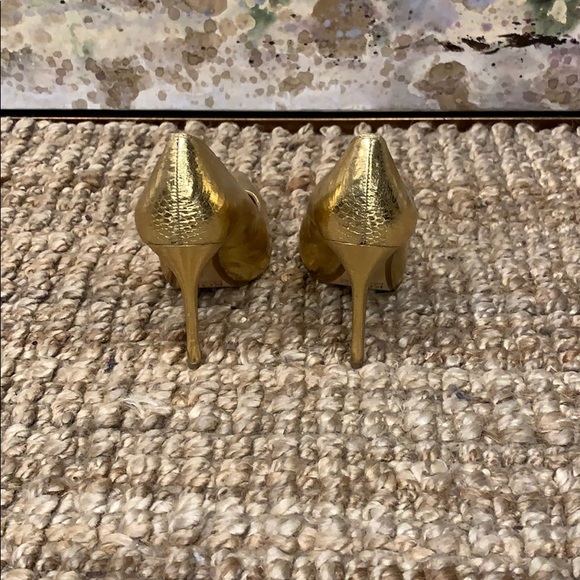 Michael Kors GOLD snake embossed heels - Picture 3 of 7